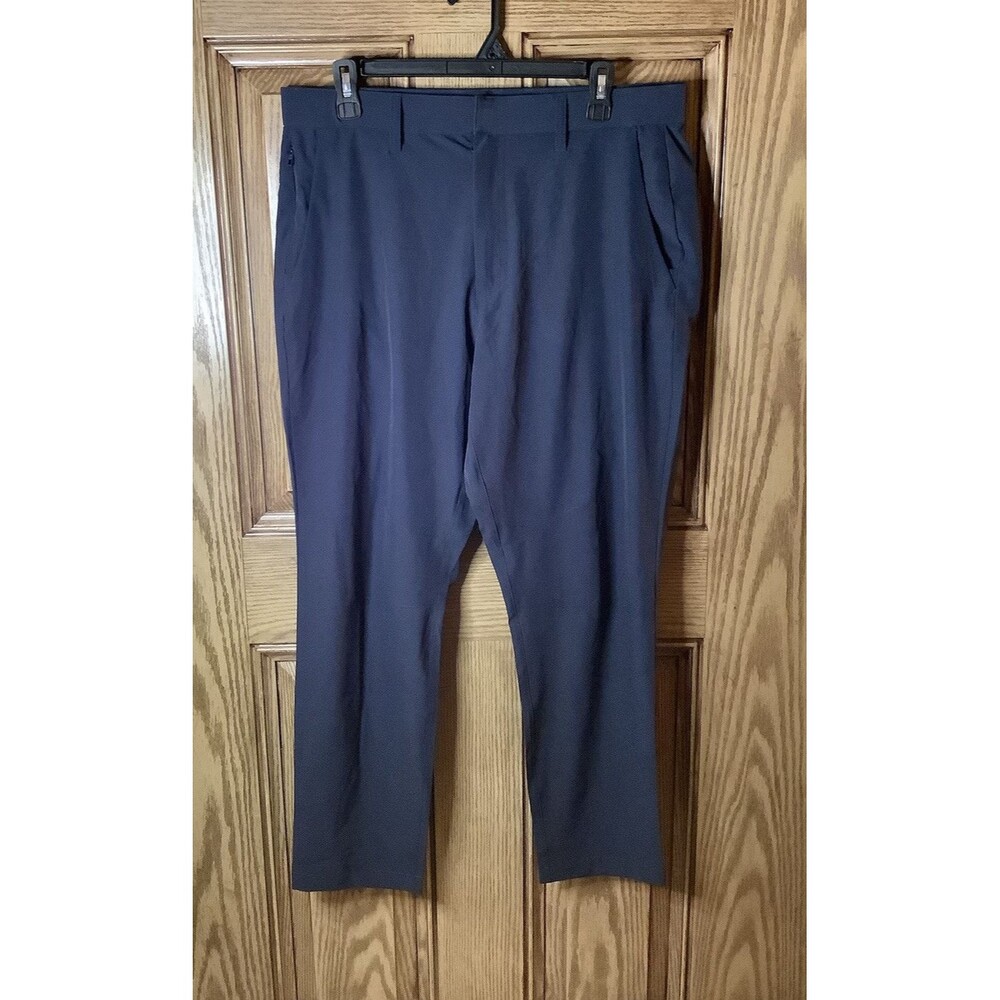 Fabletics The Only Pants Chino Men’s Medium 32x30 Stretch Blue